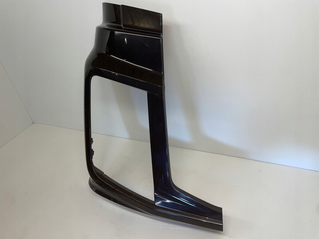 FORD F-MAX ZDERZAK OKULAR OBUDOWA REFLEKTORA JC46-17E950-A - Pare-chocs pour Camion: photos 3 FORD F-MAX ZDERZAK OKULAR OBUDOWA REFLEKTORA JC46-17E950-A - Pare-chocs pour Camion: photos 3