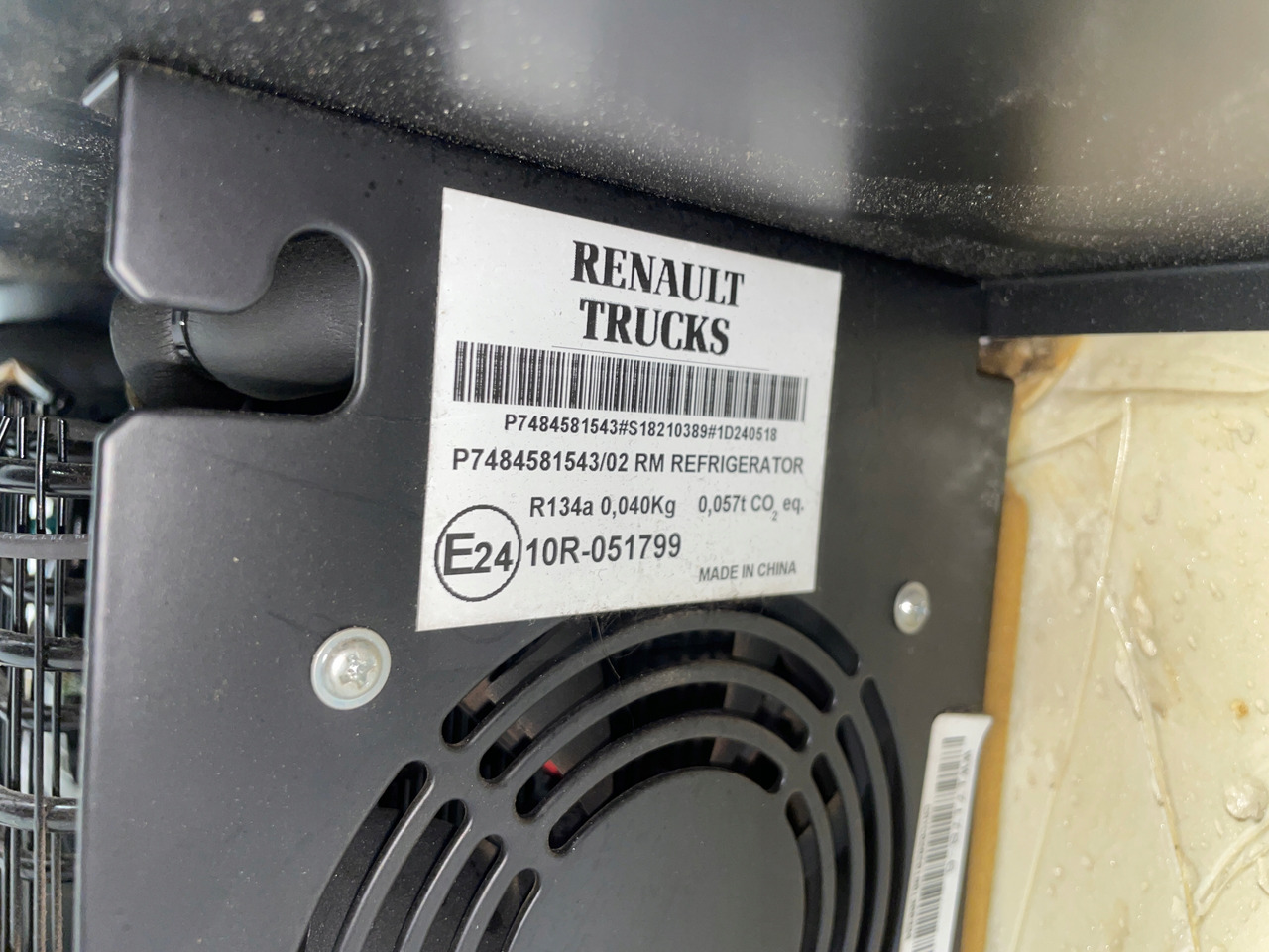 LODÓWKA RENAULT GAMA T RANGE P7484581543/2 - Cabine et intérieur pour Camion: photos 2 LODÓWKA RENAULT GAMA T RANGE P7484581543/2 - Cabine et intérieur pour Camion: photos 2