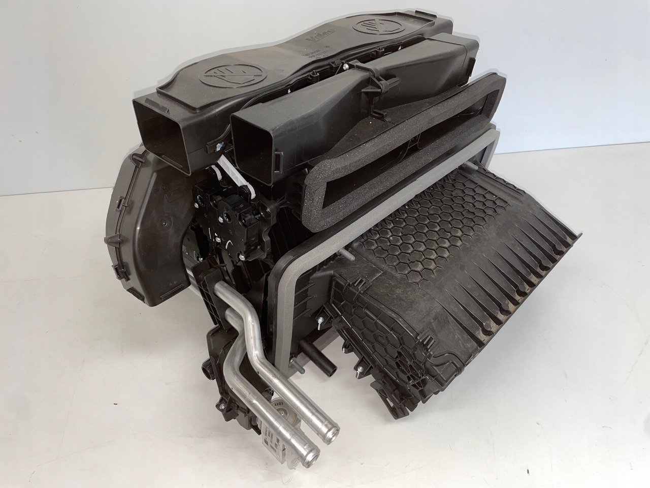 NAGRZEWNICA MAN TG3 TGX 3 TGX-3 81619006459 - Pulseur d'air habitacle pour Camion: photos 4 NAGRZEWNICA MAN TG3 TGX 3 TGX-3 81619006459 - Pulseur d'air habitacle pour Camion: photos 4