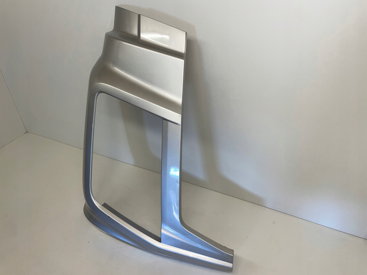 PRAWA OSŁONA OKULAR ZDERZAK FORD F-MAX JC46-17E950-A - Pare-chocs pour Camion: photos 3 PRAWA OSŁONA OKULAR ZDERZAK FORD F-MAX JC46-17E950-A - Pare-chocs pour Camion: photos 3