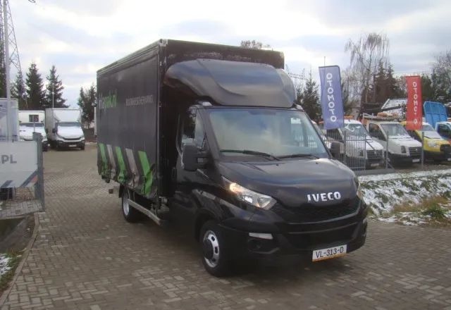 Iveco DAILY 35 C 15 3.0TDI FIRANA Z PRAWEJ STRONY 3.5T DMC WINDA - Fourgon grand volume: photos 3 Iveco DAILY 35 C 15 3.0TDI FIRANA Z PRAWEJ STRONY 3.5T DMC WINDA - Fourgon grand volume: photos 3