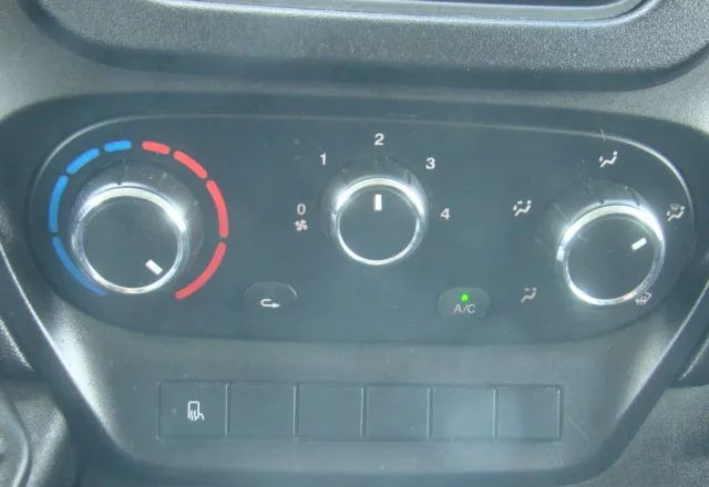 Fourgon utilitaire Iveco DAILY 35 S 16 REJESTRACJA NA 6-OSÓB SUPER NA KAMPERA: photos 20 Fourgon utilitaire Iveco DAILY 35 S 16 REJESTRACJA NA 6-OSÓB SUPER NA KAMPERA: photos 20