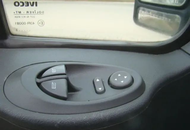 Iveco DAILY 40 C 12 WYWROTKA 3.5T 4.20M KLIMA en leasing occasion Iveco DAILY 40 C 12 WYWROTKA 3.5T 4.20M KLIMA: photos 17 Iveco DAILY 40 C 12 WYWROTKA 3.5T 4.20M KLIMA en leasing occasion Iveco DAILY 40 C 12 WYWROTKA 3.5T 4.20M KLIMA: photos 17