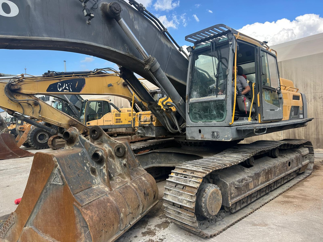 VOLVO EC480D LC - Engins de chantier: photos 1 VOLVO EC480D LC - Engins de chantier: photos 1