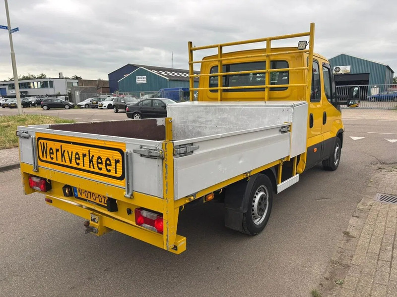 Iveco Daily 35S12 - Utilitaire plateau: photos 5 Iveco Daily 35S12 - Utilitaire plateau: photos 5