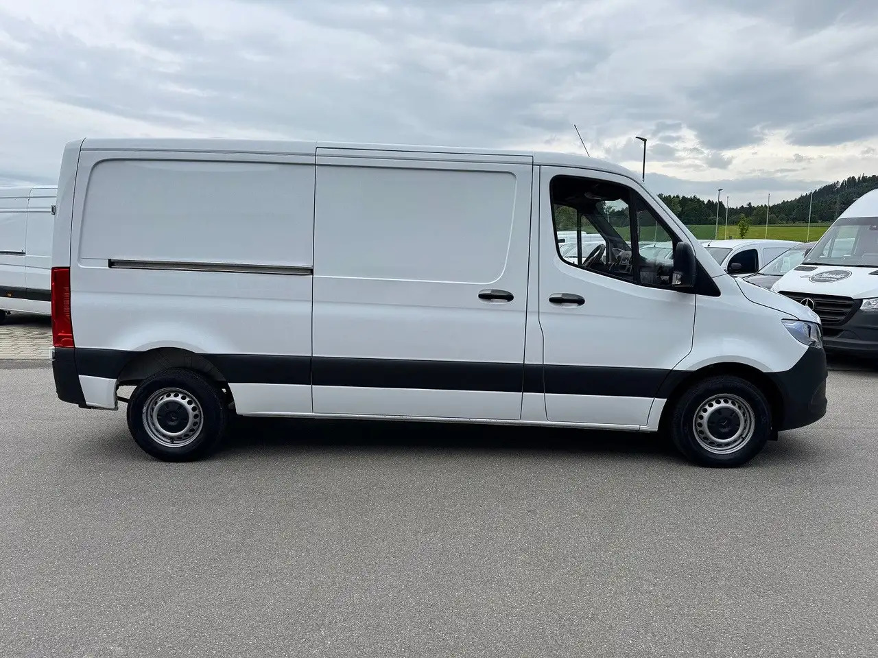 Mercedes-Benz Sprinter 215 CDI Flach Lang Klima FWD - Fourgon utilitaire: photos 4 Mercedes-Benz Sprinter 215 CDI Flach Lang Klima FWD - Fourgon utilitaire: photos 4