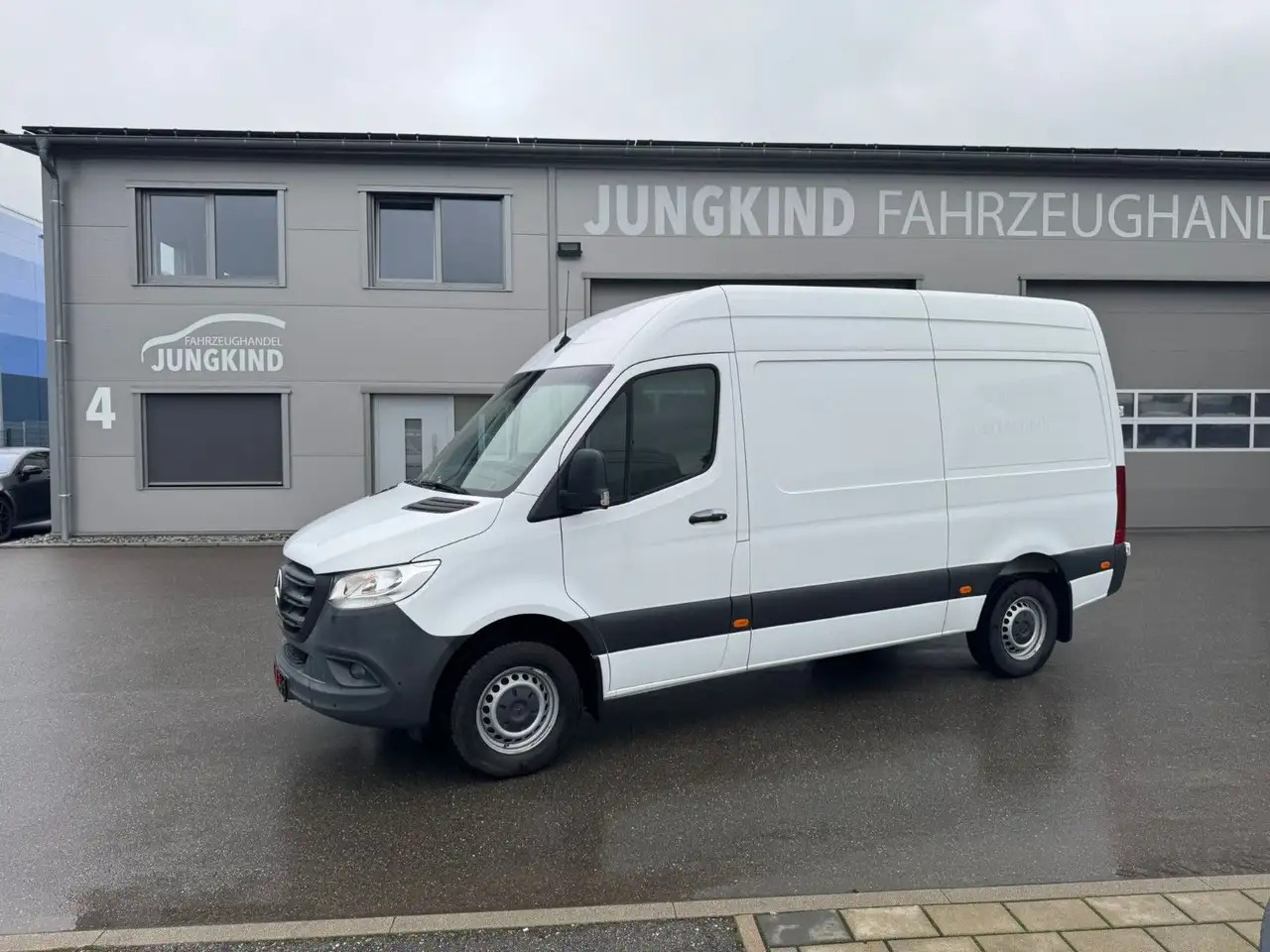 Mercedes-Benz Sprinter 317 CDI Lang Hoch Klima MBUX AHK 2,8t - Fourgon utilitaire: photos 1 Mercedes-Benz Sprinter 317 CDI Lang Hoch Klima MBUX AHK 2,8t - Fourgon utilitaire: photos 1
