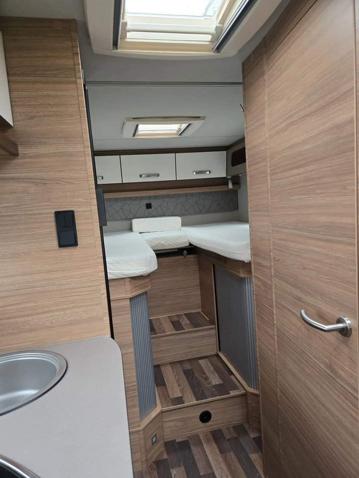 Weinsberg CaraCompact 640 MEG EDITION [PEPPER] Hot Pepper-Paket en leasing occasion Weinsberg CaraCompact 640 MEG EDITION [PEPPER] Hot Pepper-Paket: photos 6