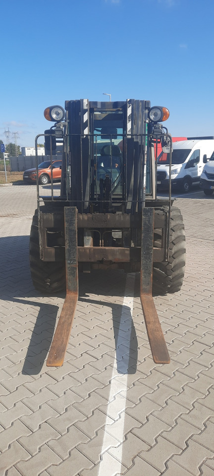 Chariot élévateur diesel AUSA C350HX 4 Closed Cabin All Wheel Drive: photos 6