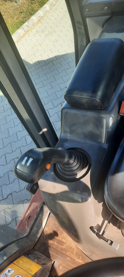 Chariot élévateur diesel AUSA C350HX 4 Closed Cabin All Wheel Drive: photos 10