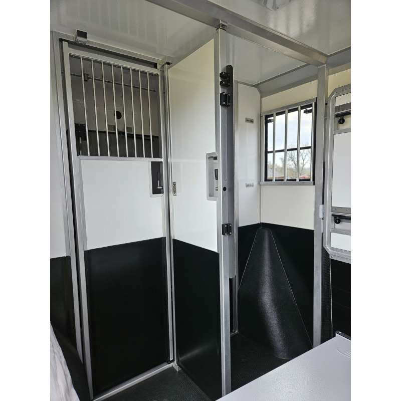 Opel Movano AKX by Stephex en leasing occasion Opel Movano AKX by Stephex: photos 9 Opel Movano AKX by Stephex en leasing occasion Opel Movano AKX by Stephex: photos 9