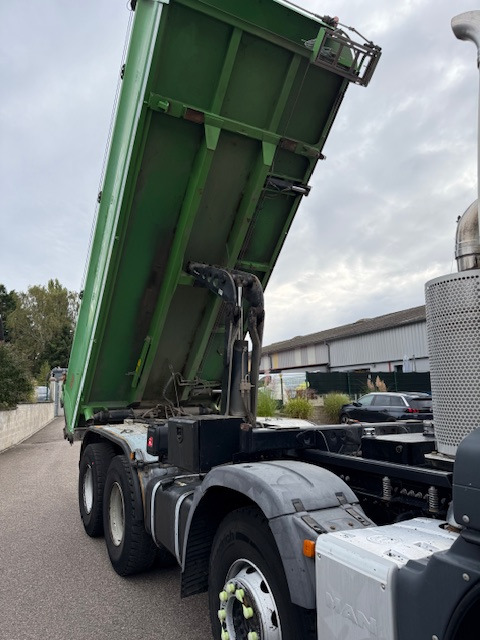 Camion benne MAN TGS 35.420 - 8X4: photos 9