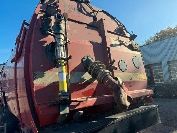 Mercedes-Benz 1829 L - Balayeuse de voirie: photos 4 Mercedes-Benz 1829 L - Balayeuse de voirie: photos 4