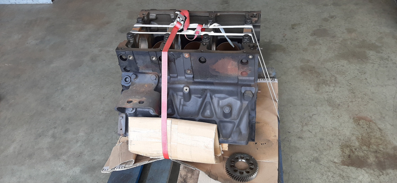 Gebrauchter Motorblock MB Actros 1844, Euro 5, Typ : OM 501 LA, Artikel - Nr. : A 541 010 21 05 - Bloc-cylindres pour Camion: photos 4 Gebrauchter Motorblock MB Actros 1844, Euro 5, Typ : OM 501 LA, Artikel - Nr. : A 541 010 21 05 - Bloc-cylindres pour Camion: photos 4