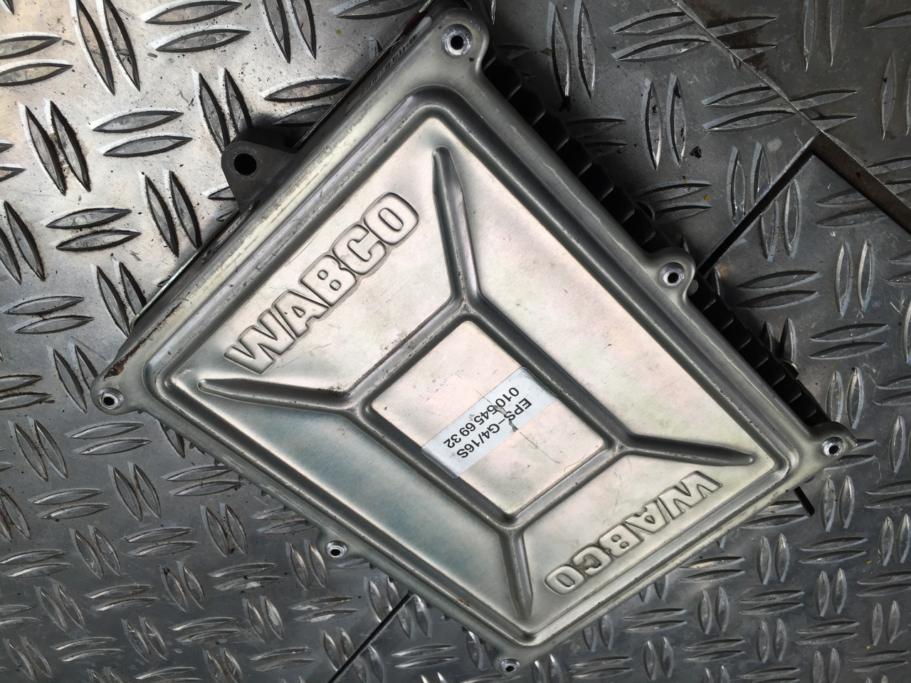 Gebrauchtes DB 1935 SK WABCO - Steuergerät, EBS 4S / 4 M, Artikel - Nr. : 446 100 0130 - Bloc de gestion pour Camion: photos 5 Gebrauchtes DB 1935 SK WABCO - Steuergerät, EBS 4S / 4 M, Artikel - Nr. : 446 100 0130 - Bloc de gestion pour Camion: photos 5