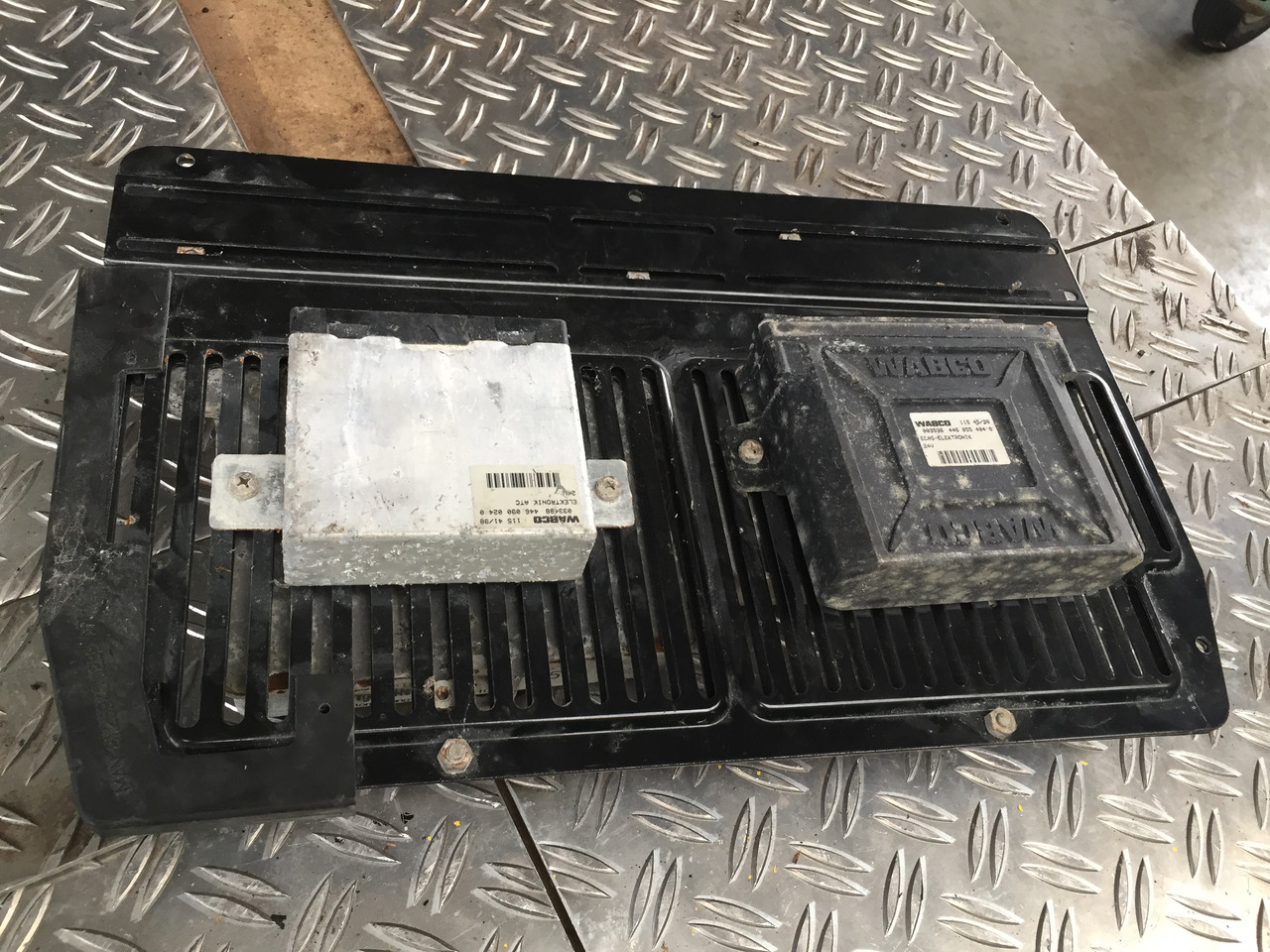 Gebrauchtes Steuergerät WABCO ECAS - Elektronik, 24 V, Artikel - Nr. : 115 45 / 98 - Bloc de gestion pour Camion: photos 3 Gebrauchtes Steuergerät WABCO ECAS - Elektronik, 24 V, Artikel - Nr. : 115 45 / 98 - Bloc de gestion pour Camion: photos 3