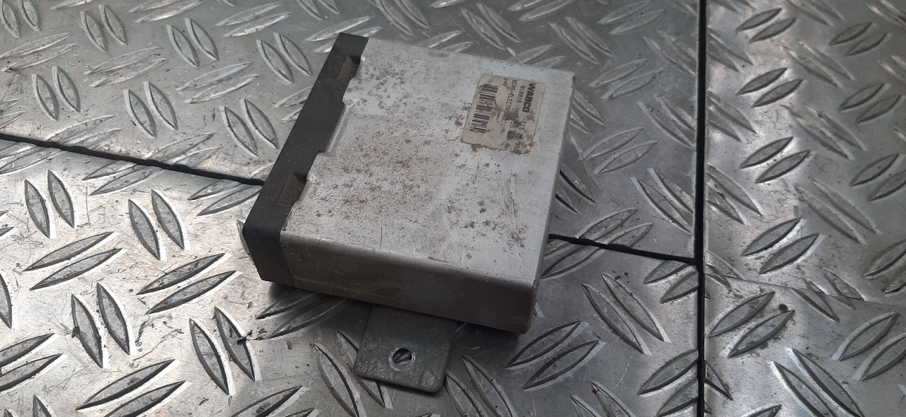 Gebrauchtes WABCO Steuergerät Luftfederung , Artikel - Nr. : 446 055 405 0 - Bloc de gestion pour Camion: photos 3 Gebrauchtes WABCO Steuergerät Luftfederung , Artikel - Nr. : 446 055 405 0 - Bloc de gestion pour Camion: photos 3