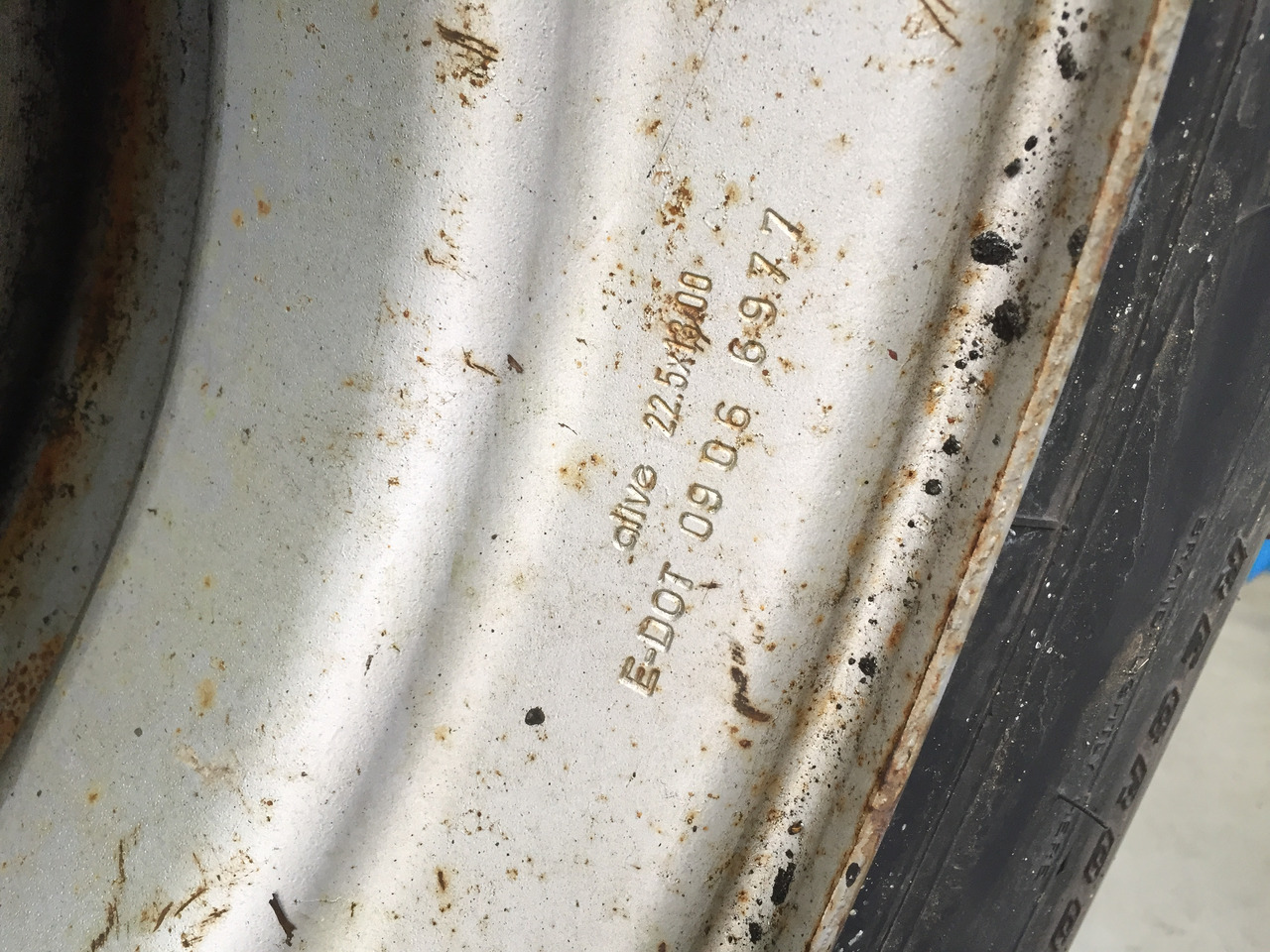 Neue Reifen, Firestone TSP - 3000, Größe : 425 / 65 R x 22,5 - 2 Stück mit Felgen - Pneu pour Camion: photos 5 Neue Reifen, Firestone TSP - 3000, Größe : 425 / 65 R x 22,5 - 2 Stück mit Felgen - Pneu pour Camion: photos 5