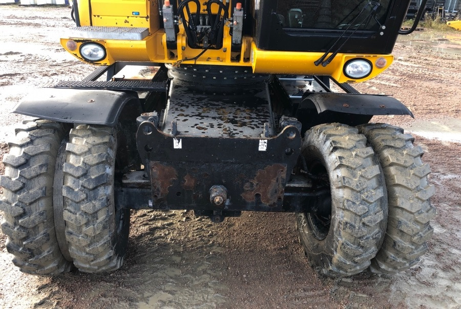 JCB JS145W - Pelle sur pneus: photos 2 JCB JS145W - Pelle sur pneus: photos 2