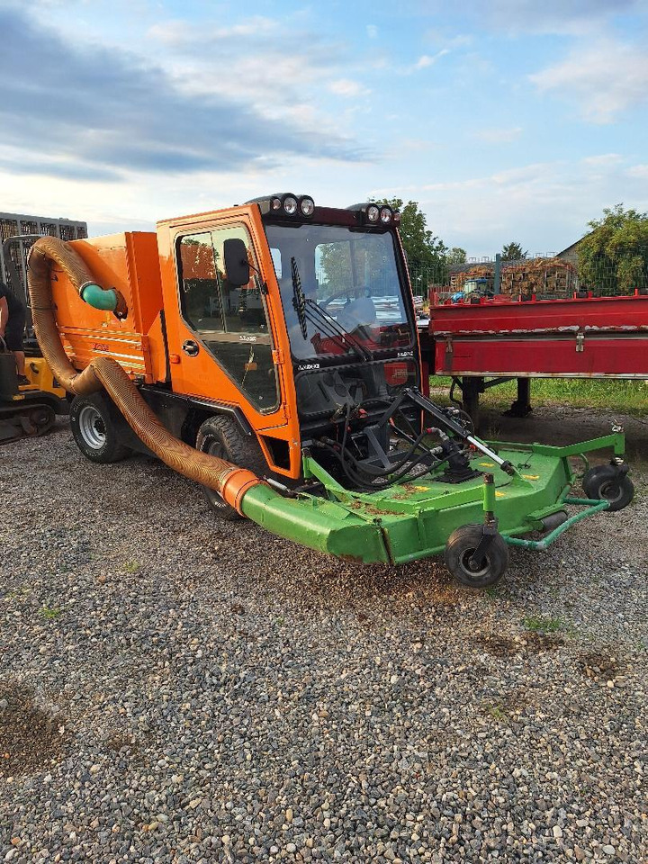 LADOG, usisavač, kiper, kosa,.. - Véhicule de voirie/ Spécial: photos 2 LADOG, usisavač, kiper, kosa,.. - Véhicule de voirie/ Spécial: photos 2