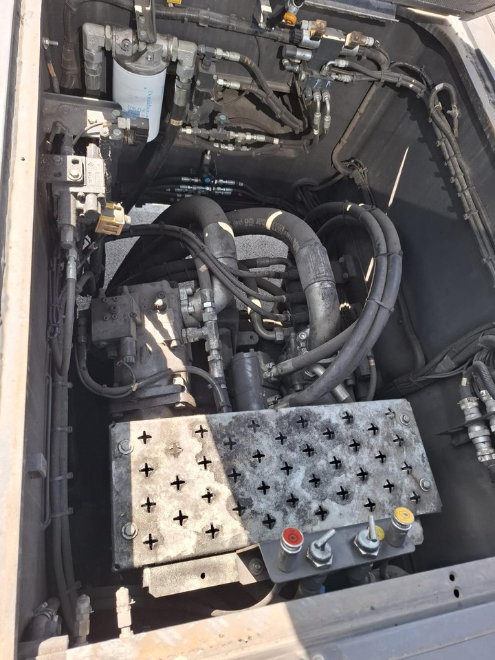 CVS FERRARi F500 RS3 - Reach stacker: photos 5 CVS FERRARi F500 RS3 - Reach stacker: photos 5