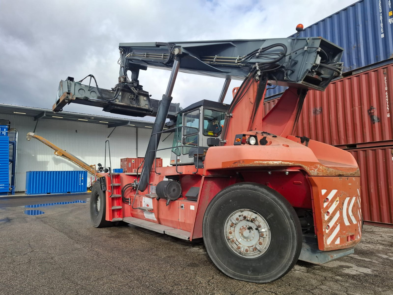 KALMAR DRF 450 60 S5 - Reach stacker: photos 1 KALMAR DRF 450 60 S5 - Reach stacker: photos 1