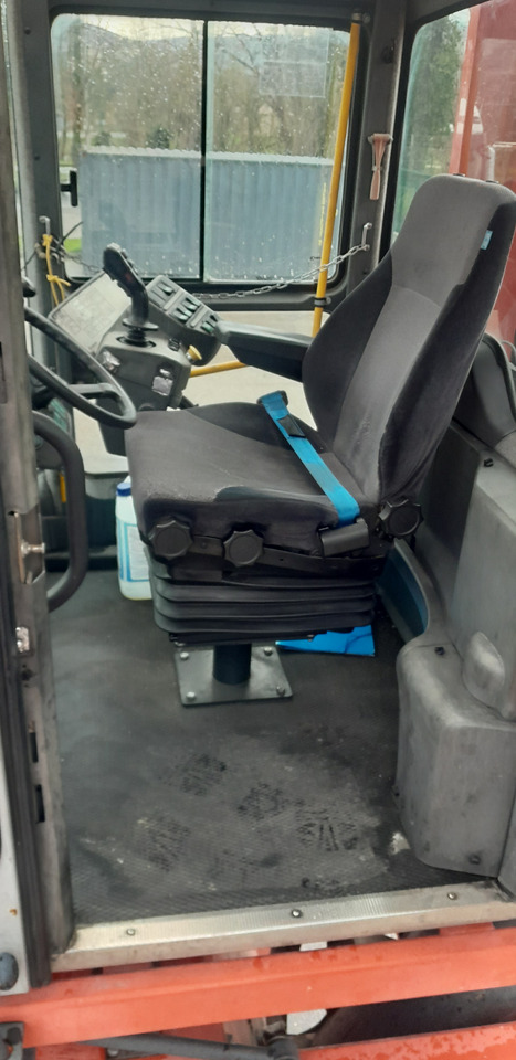 KALMAR DRF 450 70 S5XS - Reach stacker: photos 4 KALMAR DRF 450 70 S5XS - Reach stacker: photos 4