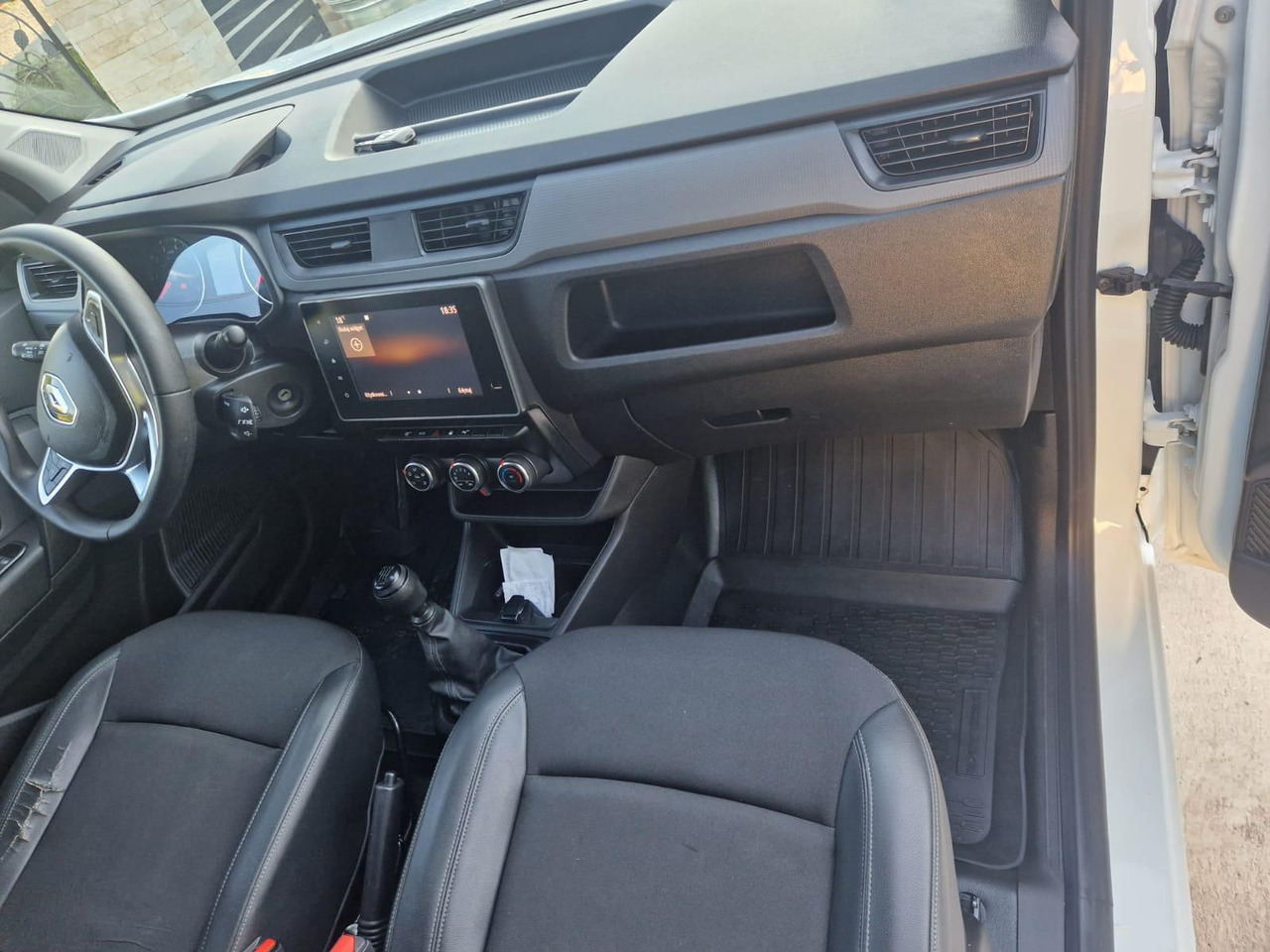 RENAULT EXPRESS - Fourgonnette: photos 4 RENAULT EXPRESS - Fourgonnette: photos 4