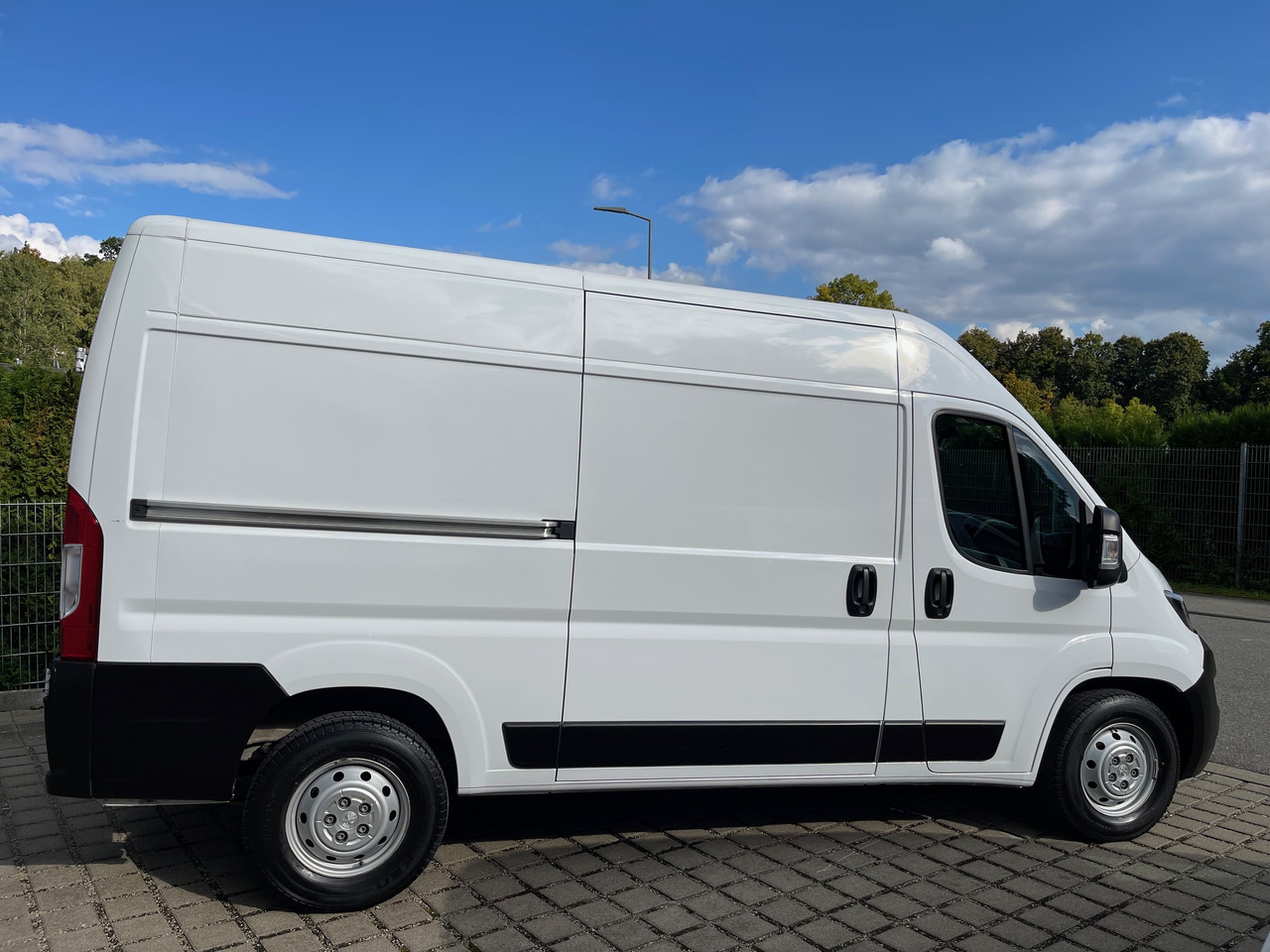 Peugeot Boxer Kasten L2H2 AppleCarplay/Klima/Kamera - Fourgon utilitaire: photos 4 Peugeot Boxer Kasten L2H2 AppleCarplay/Klima/Kamera - Fourgon utilitaire: photos 4