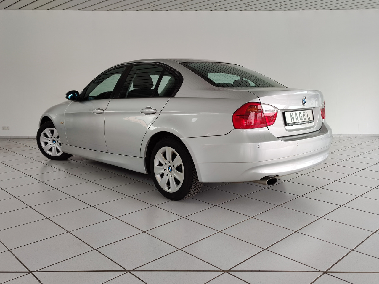 BMW 320i Audiosystem Professional, Automatik, PDC, Licht-Paket - Berline: photos 3 BMW 320i Audiosystem Professional, Automatik, PDC, Licht-Paket - Berline: photos 3