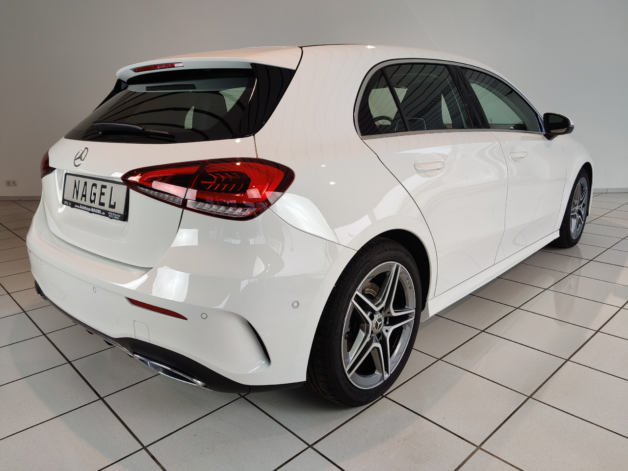 Mercedes-Benz A 200 7G-DCT AMG Line Kamera Navi LED SHZ - Berline: photos 4 Mercedes-Benz A 200 7G-DCT AMG Line Kamera Navi LED SHZ - Berline: photos 4