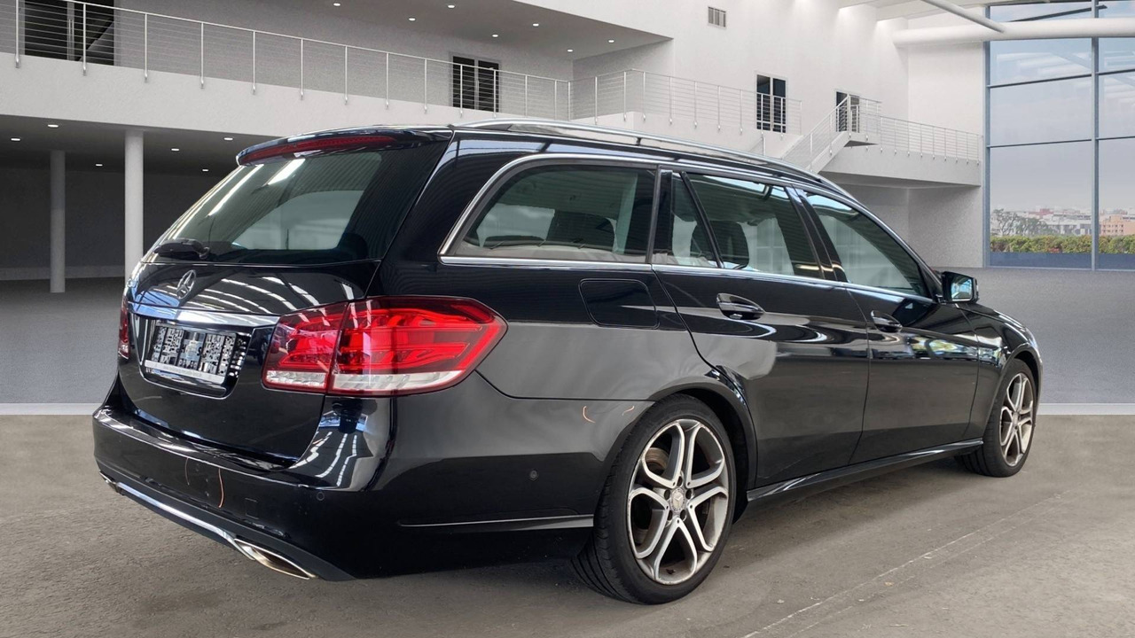 Mercedes-Benz E 200 CGI BlueEfficiency - Voiture break: photos 3 Mercedes-Benz E 200 CGI BlueEfficiency - Voiture break: photos 3