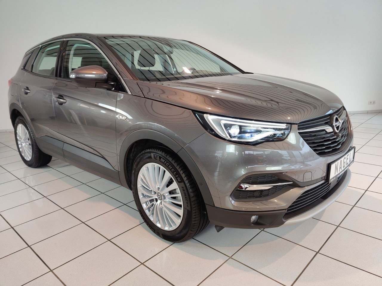 Opel Grandland X 1,2 Business Inno. Navi Leder PDC DAB LED - SUV: photos 2 Opel Grandland X 1,2 Business Inno. Navi Leder PDC DAB LED - SUV: photos 2