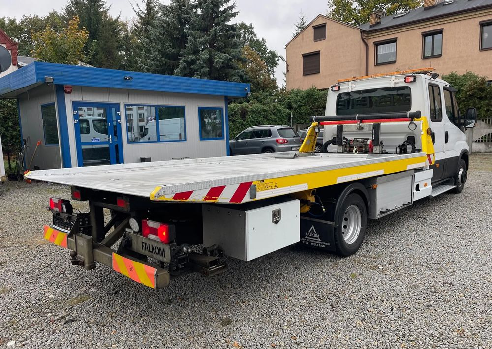 Iveco Daily 70C18 Pomoc drogowa Laweta 2017r - Remorqueuse: photos 5 Iveco Daily 70C18 Pomoc drogowa Laweta 2017r - Remorqueuse: photos 5