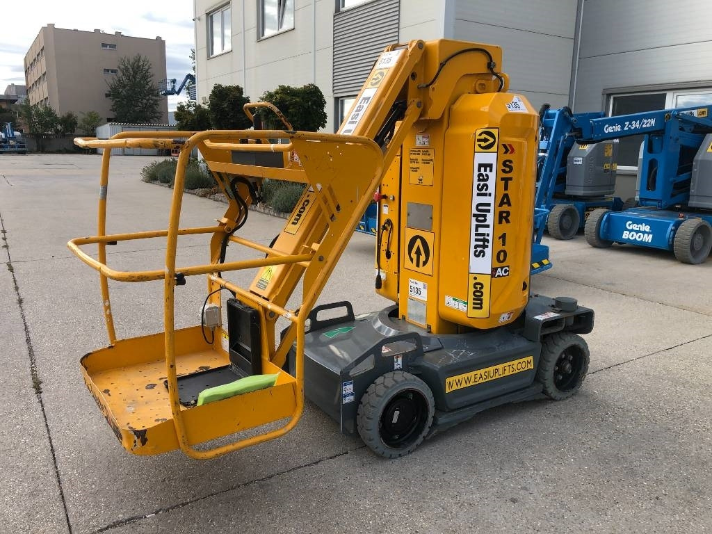 Haulotte Star 10 - Nacelle à mât vertical: photos 2 Haulotte Star 10 - Nacelle à mât vertical: photos 2