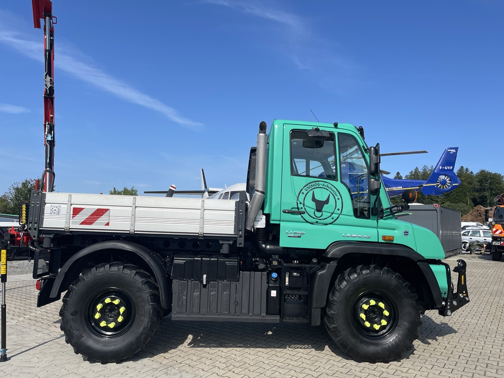 Camion grue pour transport de équipements lourds Unimog U318 - UHN mit Ladekran und Forstgreifer , Traumzustand: photos 17