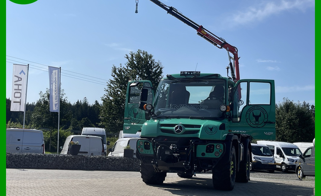 Camion grue pour transport de équipements lourds Unimog U318 - UHN mit Ladekran und Forstgreifer , Traumzustand: photos 23