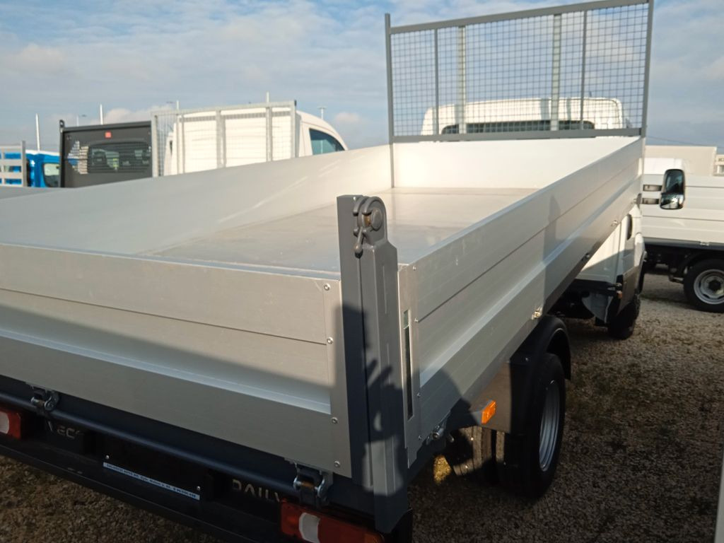 Iveco Daily 35C18H Dreiseitenkipper Iveco Daily 35C18H Dreiseitenkipper - Utilitaire benne: photos 2 Iveco Daily 35C18H Dreiseitenkipper Iveco Daily 35C18H Dreiseitenkipper - Utilitaire benne: photos 2