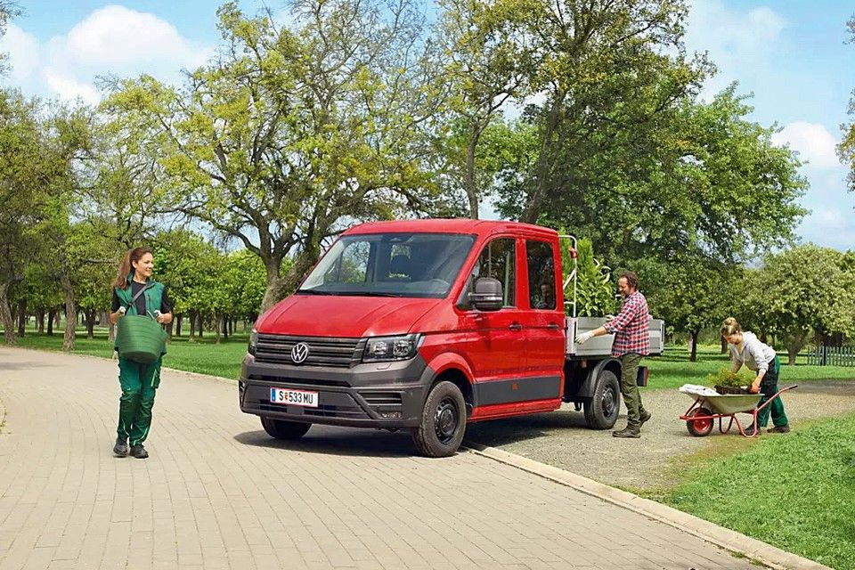 Volkswagen Crafter 35 Doka Fahrgestell KT 2.0 TDI (L4) - Châssis cabine: photos 1 Volkswagen Crafter 35 Doka Fahrgestell KT 2.0 TDI (L4) - Châssis cabine: photos 1