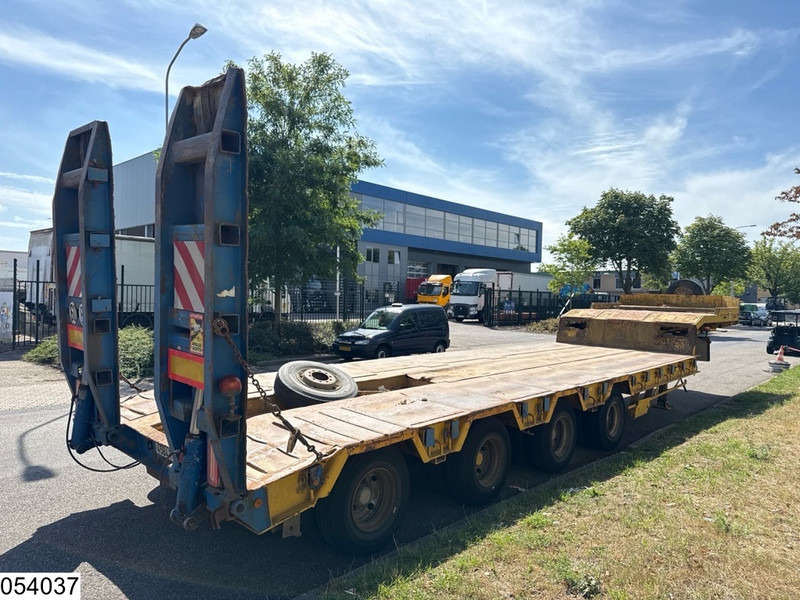 ACTM Lowbed 70.000 KG, 2,5mtr + 2x 0,35 mtr - Semi-remorque surbaissé: photos 3 ACTM Lowbed 70.000 KG, 2,5mtr + 2x 0,35 mtr - Semi-remorque surbaissé: photos 3