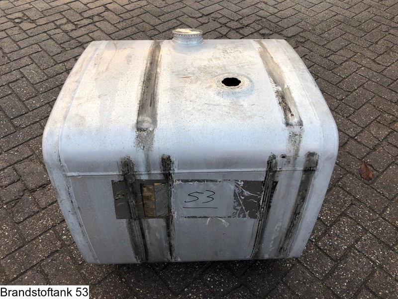 Iveco B 0.74 x D 0.65 x H 0.62 = 300 Liter - Réservoir de carburant: photos 5 Iveco B 0.74 x D 0.65 x H 0.62 = 300 Liter - Réservoir de carburant: photos 5