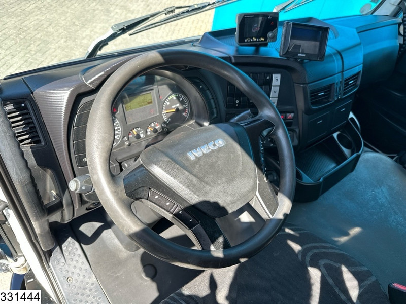 Iveco Trakker 360 6X4, EURO 6, Steel suspension, Palfinger - Camion plateau, Camion grue: photos 5 Iveco Trakker 360 6X4, EURO 6, Steel suspension, Palfinger - Camion plateau, Camion grue: photos 5