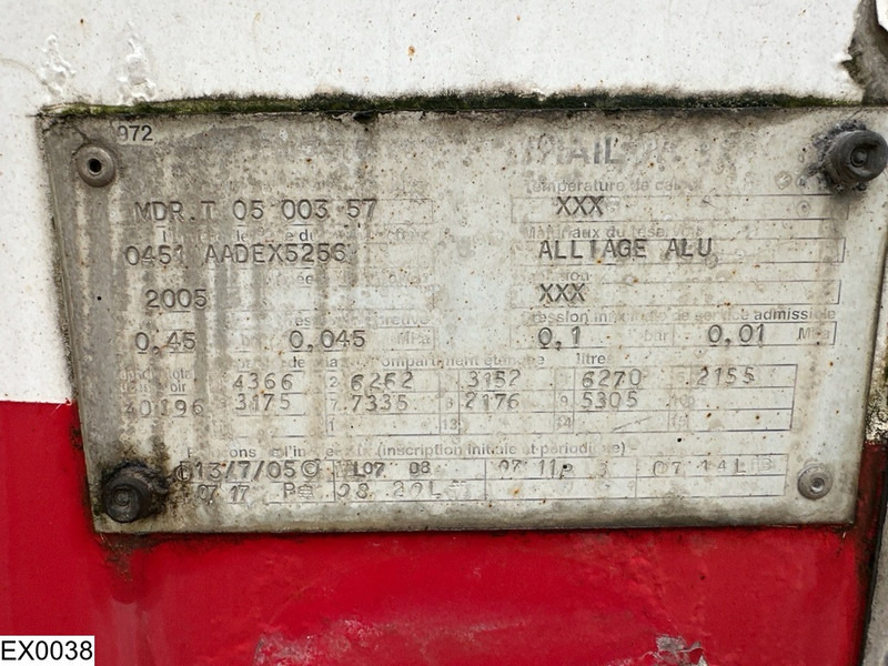 Semi-remorque citerne Trailor Fuel 40196 Liter, 9 Compartimenten: photos 10 Semi-remorque citerne Trailor Fuel 40196 Liter, 9 Compartimenten: photos 10