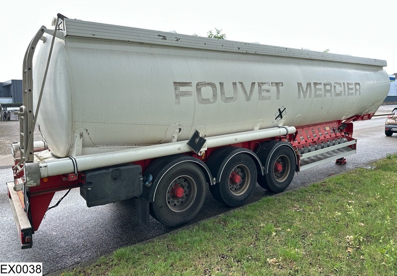 Trailor Fuel 40196 Liter, 9 Compartimenten - Semi-remorque citerne: photos 2 Trailor Fuel 40196 Liter, 9 Compartimenten - Semi-remorque citerne: photos 2
