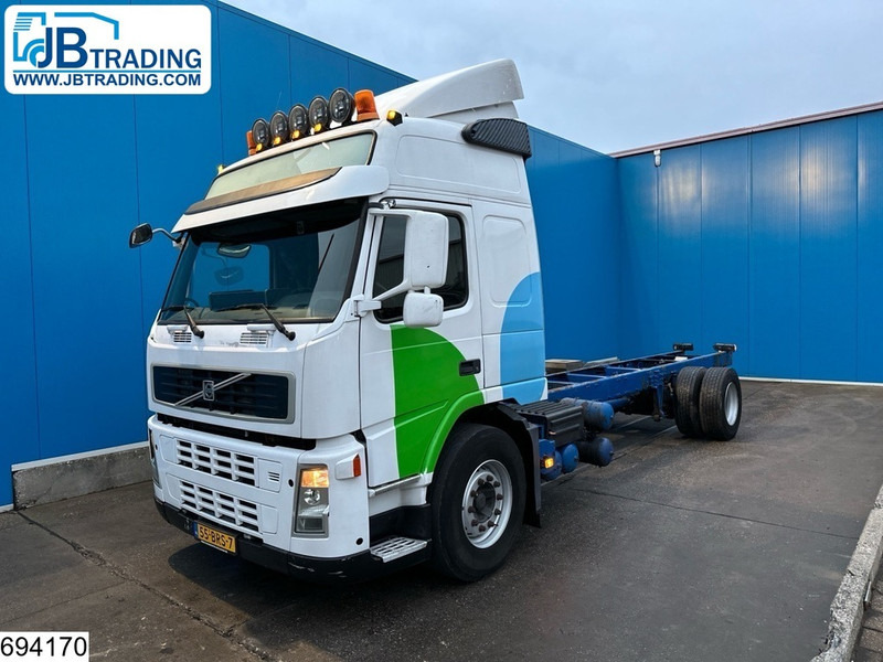 Volvo FM 380 EURO 5 - Châssis cabine: photos 1 Volvo FM 380 EURO 5 - Châssis cabine: photos 1