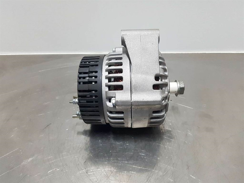 Ahlmann AZ150-28V 55A-Alternator/Lichtmaschine/Dynamo - Moteur pour Engins de chantier: photos 3 Ahlmann AZ150-28V 55A-Alternator/Lichtmaschine/Dynamo - Moteur pour Engins de chantier: photos 3