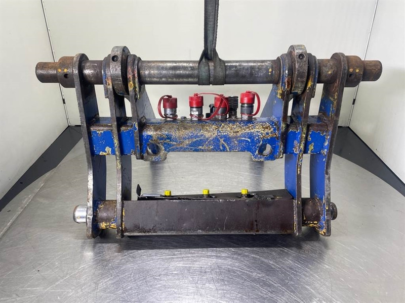 Ahlmann AZ150-Quick coupler/Schnellwechsler/Snelwissel - Attache rapide pour Engins de chantier: photos 1 Ahlmann AZ150-Quick coupler/Schnellwechsler/Snelwissel - Attache rapide pour Engins de chantier: photos 1