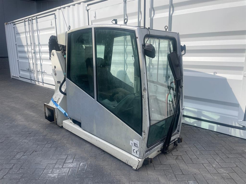 Atlas 1704MH - Cabin/Kabine/Cabine - Cabine et intérieur pour Engins de chantier: photos 1 Atlas 1704MH - Cabin/Kabine/Cabine - Cabine et intérieur pour Engins de chantier: photos 1