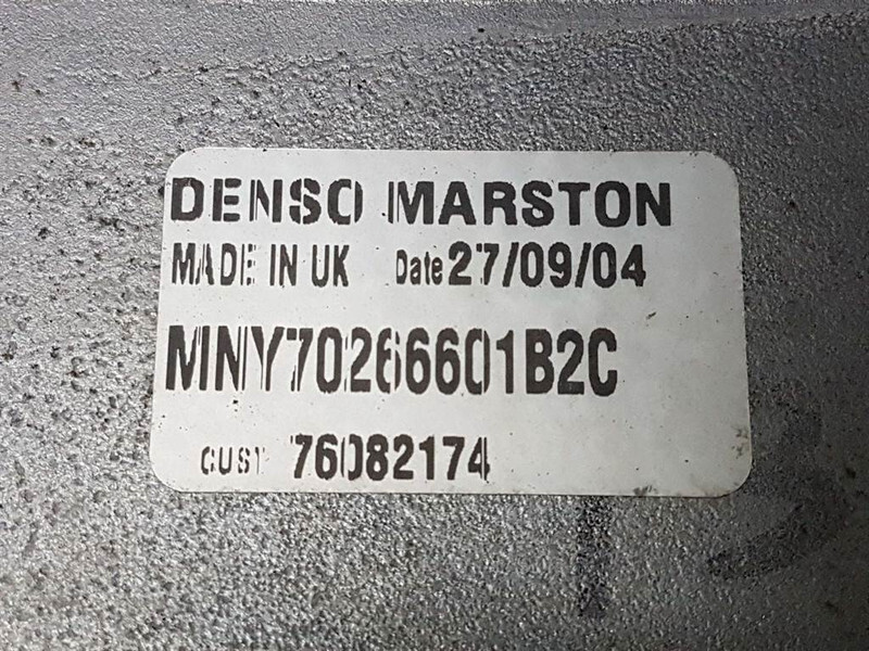 Case 621D-Denso MNY70266601B2C-Airco condenser/koeler - Frame/ Châssis pour Engins de chantier: photos 4 Case 621D-Denso MNY70266601B2C-Airco condenser/koeler - Frame/ Châssis pour Engins de chantier: photos 4