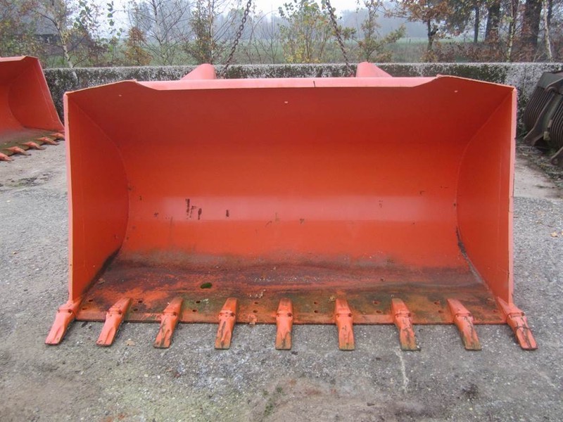 Doosan KC 10412 ES - 2,50 mtr - Bucket/Schaufel - Godet: photos 1 Doosan KC 10412 ES - 2,50 mtr - Bucket/Schaufel - Godet: photos 1